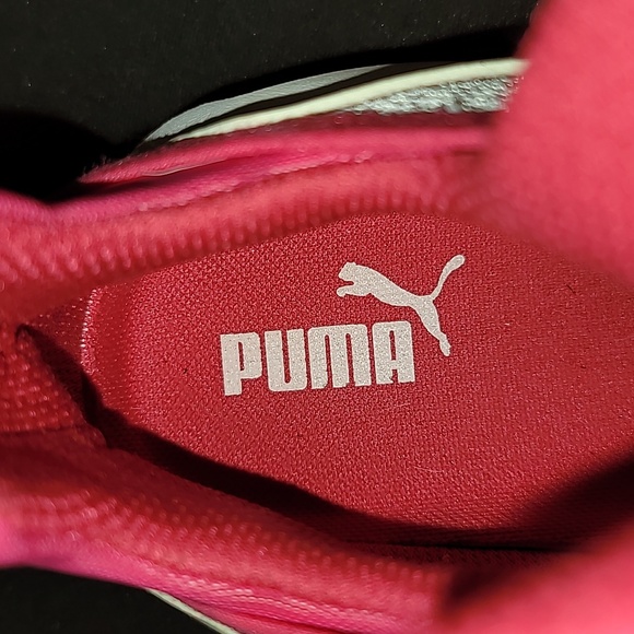 Puma sneakers size 10 - Picture 5 of 8